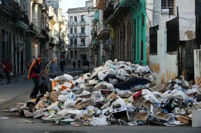 Fatra monte disèt wotè nan kapital peyi Kiba