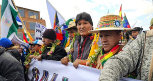 Bolivi : ansyen prezidan Evo Morales fè gwo manifestasyon kont prezidan Luis Arce