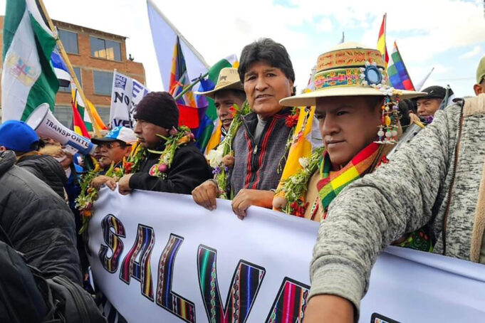 Bolivi : ansyen prezidan Evo Morales fè gwo manifestasyon kont prezidan Luis Arce