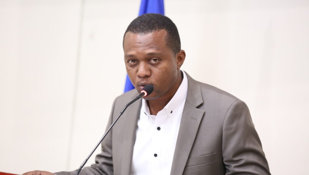 Premye Minis Conille blame minis Sante Piblik la pou dezòd nominasyon ak pwomosyon