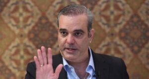 Dominikani : Abinader pral pimpe deyò peyi li 10 000 ayisyen chak semèn