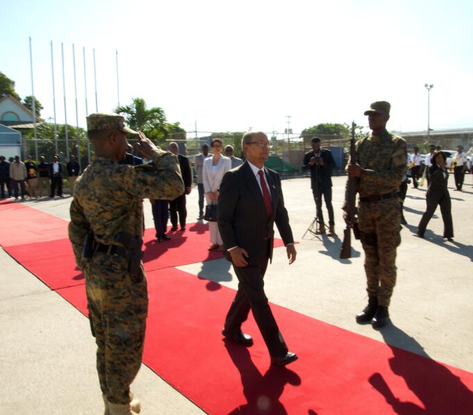 Voltaire nan peyi Kolonbi pou patisipe nan COP 16