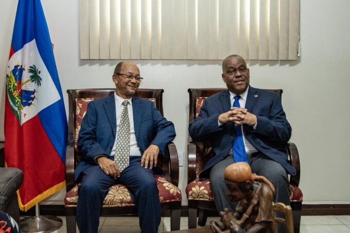 PM Conille bay prezidan Voltaire eksplikasyon sou prezans mèsenè etranje nan Pòtoprens