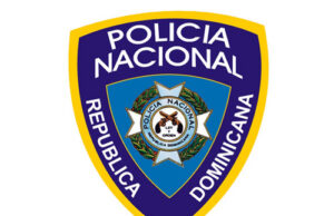 Yo kenbe ofisye Polis Dominiken nan vann zam ak minisyon bay gang ann Ayiti