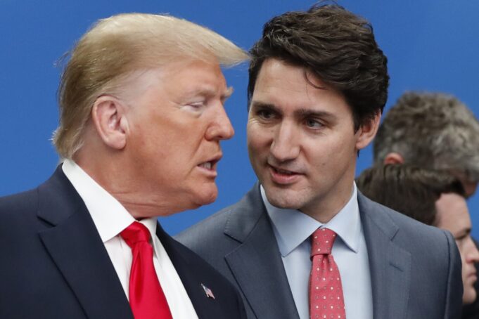 Trump di li pral mete 25% taks sou pwodwi k ap soti Kanada ak Meksik