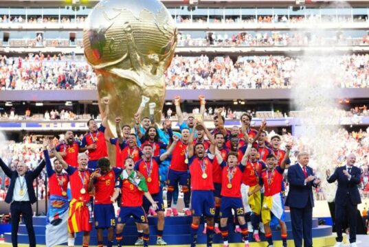 Espay ranpòte Mondyal la, li bat Ajantin epi li fini tounwa 2026 la nan yon gwo espektak
